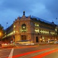 El Banco de España pide a la banca que no presuma de beneficios en plena crisis