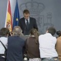 Zapatero presenta nuevas medidas de ayuda a familias y parados