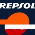 El hermano de De la Vega renuncia a presidir la Fundación Repsol para no "dañar" la trayectoria de su familia