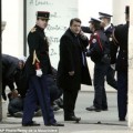 Intentan asesinar a Nicolas Sarkozy [EN]