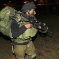 El Ejército israelí dispara fuego de artillería sobre Gaza