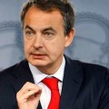 Zapatero rechaza la "irresponsabilidad" de Hamás y la reacción de Israel