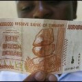 Zimbabwe abandona su moneda [ENG]