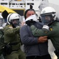 Soldados griegos rechazan actuar contra los manifestantes