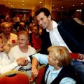 La asamblea del PSOE de Vigo acaba a patadas y puñetazos