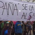 Los españoles y su pancarta soez en la marcha de Londres