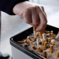 Casi un 70% de los españoles, a favor de prohibir el tabaco en bares y restaurantes