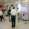 En Japón las máquinas expendedoras regalarán bebidas… durante las emergencias (ING)