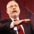 Joseph Stiglitz: El origen de la crisis global está en los 3 billones de dólares gastados en la guerra de Irak