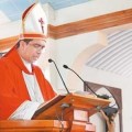 Para el arzobispo católico de San Salvador, la prohibición del matrimonio homosexual es “una bendición de Dios”