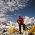 El sherpa Appa sube 19 veces al Everest (y se baja la basura)