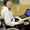 Toyota crea silla de ruedas que se mueve con la mente