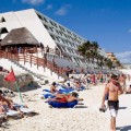 Los españoles son los segundos peores turistas del mundo según un estudio