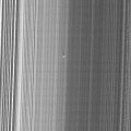 La sonda Cassini detecta una nueva luna de Saturno en el borde externo del anillo B (ING)
