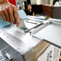 La oposición obtiene una victoria histórica en las elecciones generales en Japón