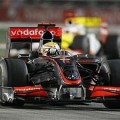 Alonso logra la tercera posición en Singapur tras Hamilton y Glock