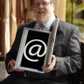 El inventor del e-mail: "Para enviar algo importante usaría el correo ordinario"