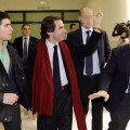 Un grupo de estudiantes interrumpe una conferencia de Aznar en Oviedo