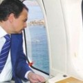 Zapatero no suele viajar en avión con vicepresidentes. El príncipe nunca viaja con su padre