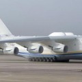 El avión más grande del mundo aterriza en Vitoria