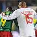 Camerún 1 - 2 Dinamarca. Camerún es la primera selección en quedar apeada del Mundial