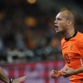 Para Sneijder el arbitraje fue "un escándalo": "El árbitro nos ha robado"