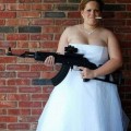 Un fotógrafo de bodas muere de un disparo tras pedir a los novios que posaran con pistolas