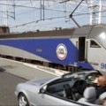 Pasajeros olvidados en el Eurotúnel son llevados de vuelta a Inglaterra sin oportunidad de bajarse del tren [Eng]