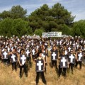 Cientos de animalistas protestan en Tordesillas contra la celebración del Toro de la Vega
