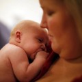 El Parlamento Europeo aprueba ampliar la baja de maternidad mínima en la UE hasta las 20 semanas