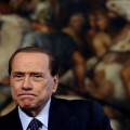 Berlusconi: «Mejor que me gusten las mujeres guapas que los gais»