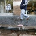 El ayuntamiento de Valencia se niega a limpiar la sangre de una calle porque no trabajan en sábado