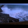 Vídeo: gigantesca ola dentro de una casa en Castro Urdiales