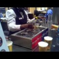 Avances en formas de servir birras en el bar