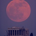La Luna de anoche sobre el Partenon