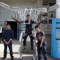 Estudiantes japoneses construyen un exoesqueleto digno de una película de ciencia ficción