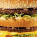El bajo precio de la comida rápida esconde enormes costes sociales y medioambientales