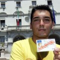 Joven italiano a quien retiraron el permiso de conducción por ser gay será indemnizado