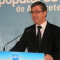 El presidente del PP de Albacete presume de no cumplir los límites de velocidad