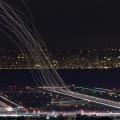 Aterrizajes y despegues nocturnos con fotografía de larga exposición