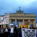 La Puerta de Brandenburgo (Berlín) acoge el movimiento español