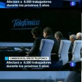Ejecutivo juega a los marcianitos en su iPad mientras Teléfonica anuncia un ERE de 8.500 empleados
