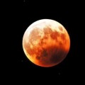 Un eclipse cambiará el color de la Luna este miércoles: las claves para observarlo
