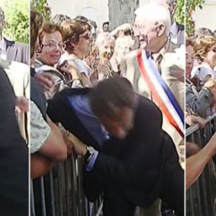 Un hombre trata de tirar al suelo a Sarkozy