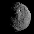 Primeras imágenes del megasteroide Vesta desde la sonda Dawn (ING)