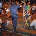 La policía carga contra 800 indignados frente al Ministerio del Interior