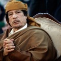Los rebeldes localizan a Gadafi en una ciudad desértica y negocian con una tribu su entrega