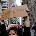 Comienzan las protestas en Wall Street con los manifestantes bloqueados [ENG]