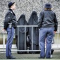 Holanda prohíbe totalmente el burka