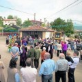 El cura los deja sin misa y sin santo por no entregar a la Iglesia el dinero de una subasta de la fiesta del pueblo